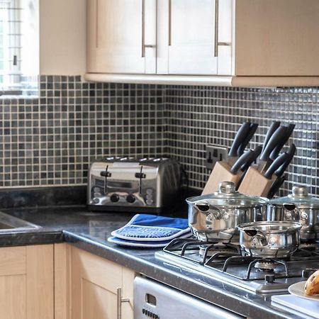 4 Bed Home, Driveway Parking Ideally Located In Latchford, Warrington - Executive St Marys House ภายนอก รูปภาพ