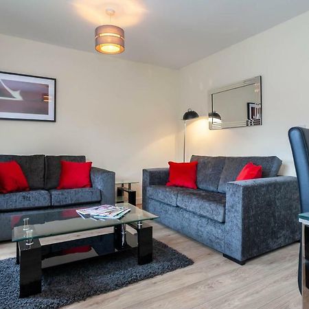 4 Bed Home, Driveway Parking Ideally Located In Latchford, Warrington - Executive St Marys House ภายนอก รูปภาพ