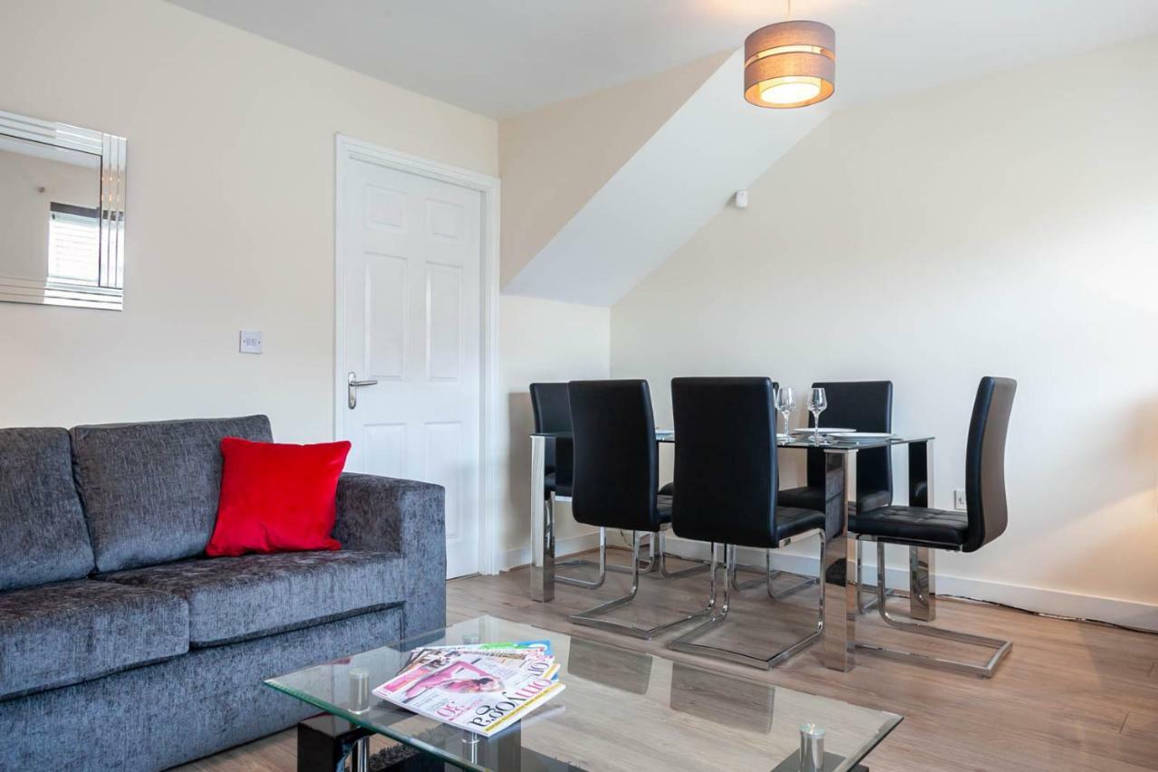 4 Bed Home, Driveway Parking Ideally Located In Latchford, Warrington - Executive St Marys House ภายนอก รูปภาพ