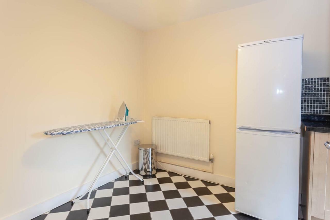 4 Bed Home, Driveway Parking Ideally Located In Latchford, Warrington - Executive St Marys House ภายนอก รูปภาพ